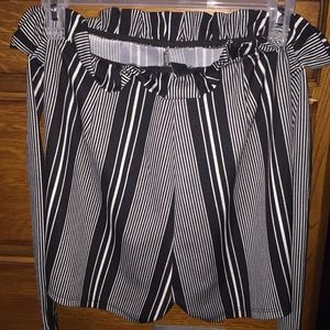 Shorts with a nice a bow